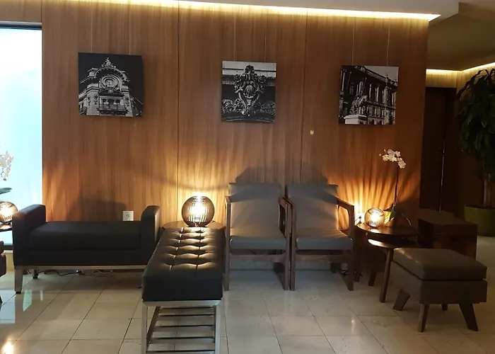 勒阿弗尔套房酒店